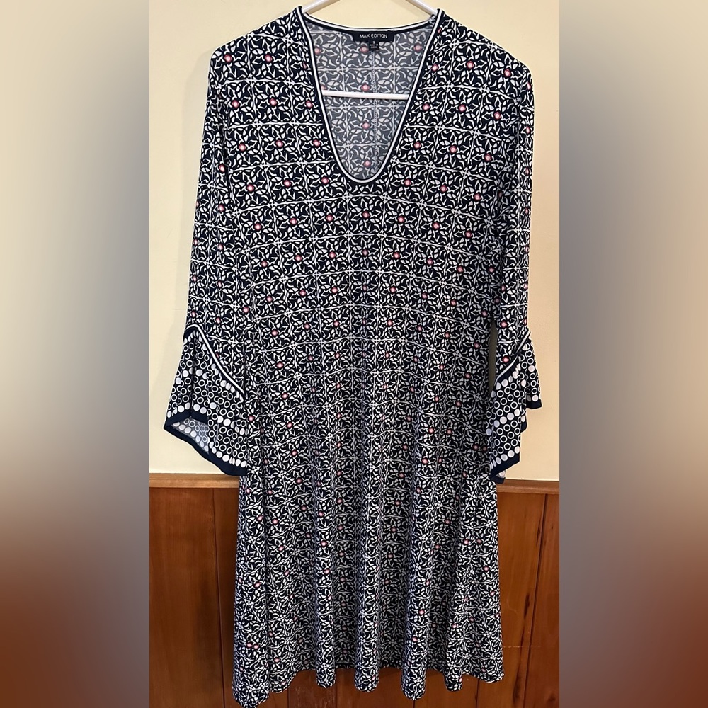 MAX EDITION size S, blue, white and red floral design 3/4 length sleeved dress